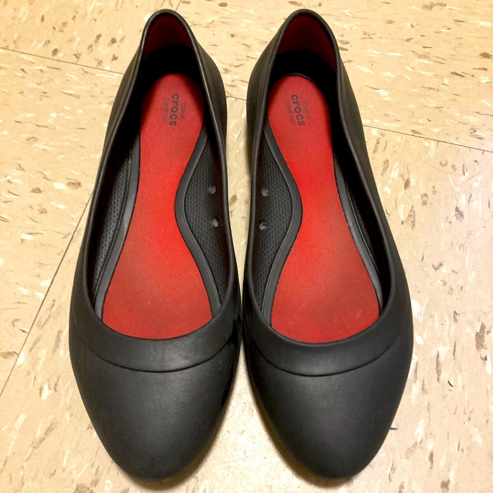 Croc flats